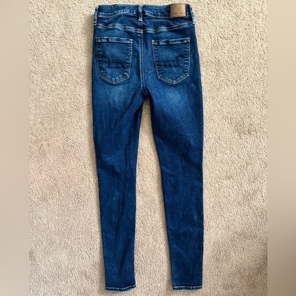 American Eagle Outfitters Women’s Super Hi Rise Jegging Size 4 Medium-Dark Wash - Picture 3 of 9